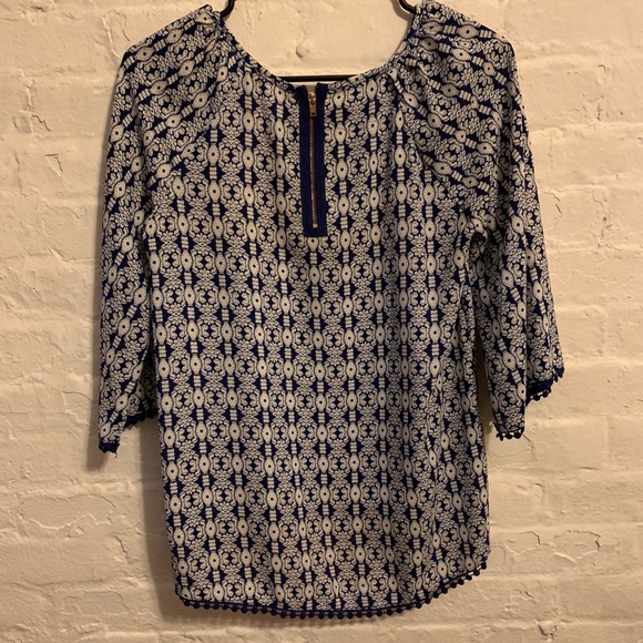 Blue & White Flowy Top - Picture 2 of 4